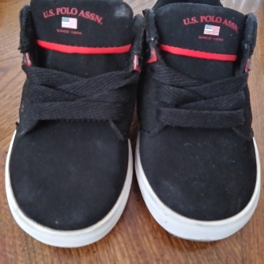 US POLO ASSN. Black kids tennis/ size 6